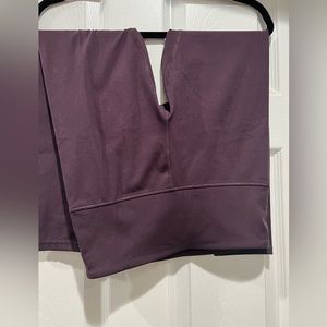 Maroon leggings